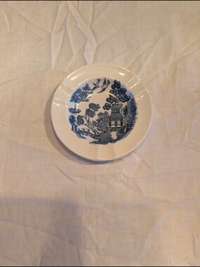 2/20$ Wedgwood White Ceramic Ashtray with Blue Willow Pattern